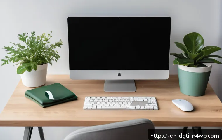 미니멀한 디지털 라이프를 위한 다양한 도구 - A modern, minimalist home office setup featuring a clean computer desktop screen with neatly organiz...